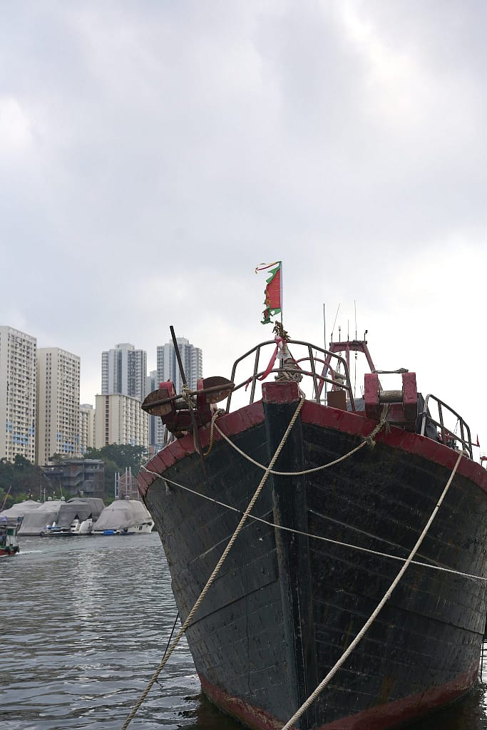 48 Hours in Hong Kong: A Power Packed Adventure 4 48 hours in hong kong. picture shows the aberdeen harbor