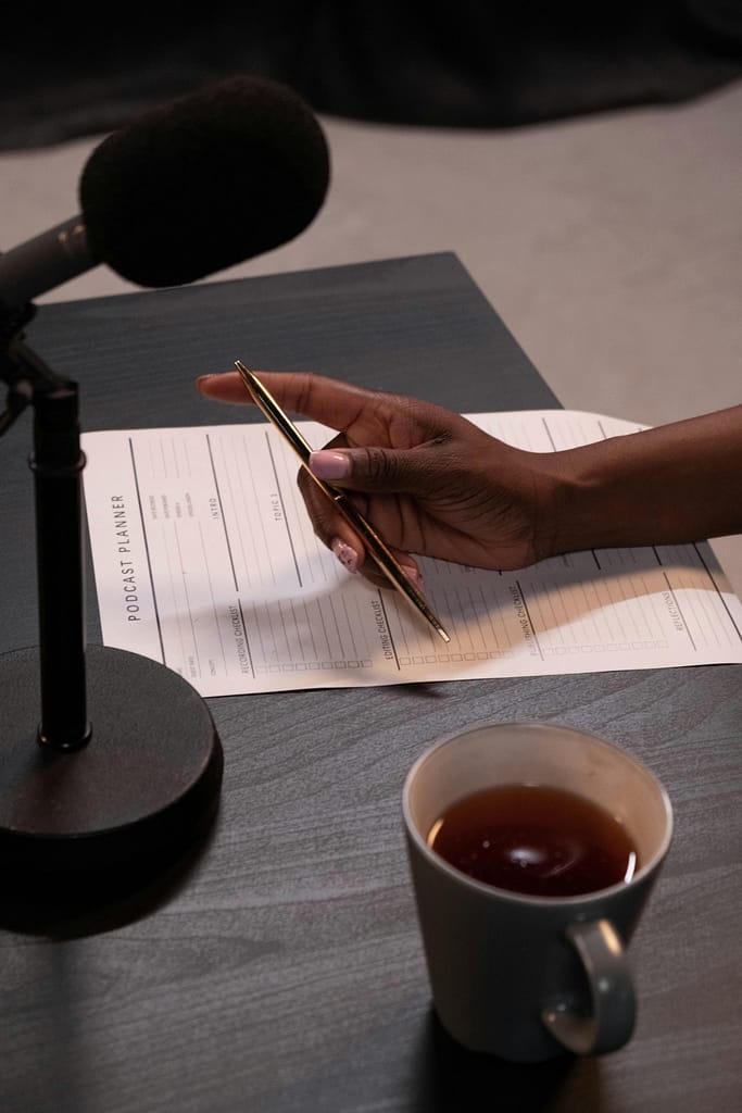 Building Relationships with Podcasting: Powerful Strategic Tips for Business Growth. 1 pexels cottonbro 6878695