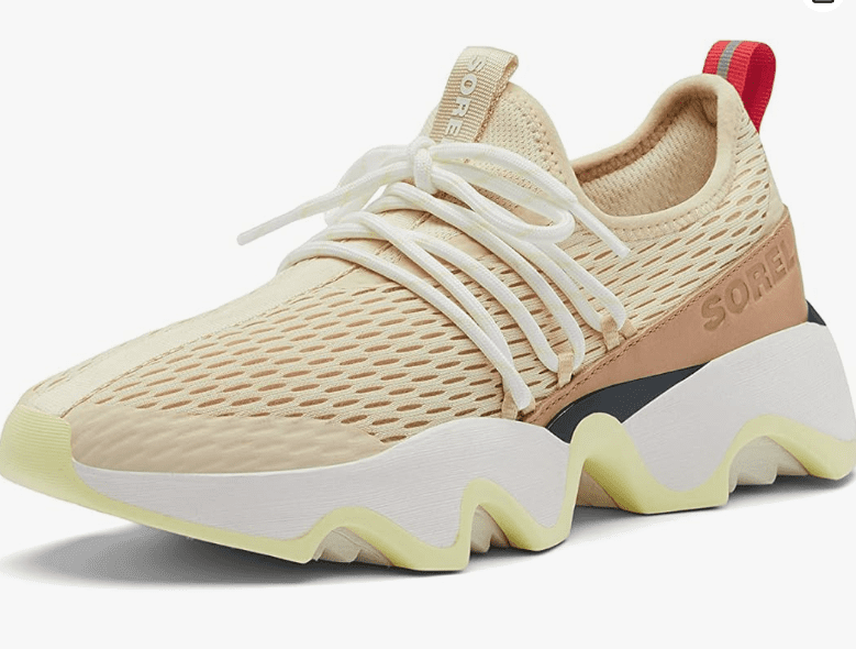 4 Versatile Travel Sneakers to Step Up Your Game 5 versatile travel sneakers